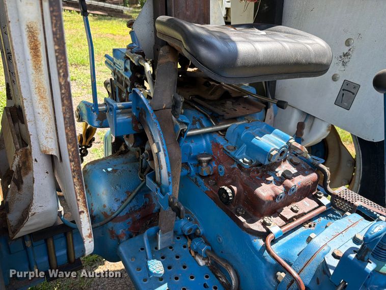 image for item EQ8028 Ford EA414C tractor