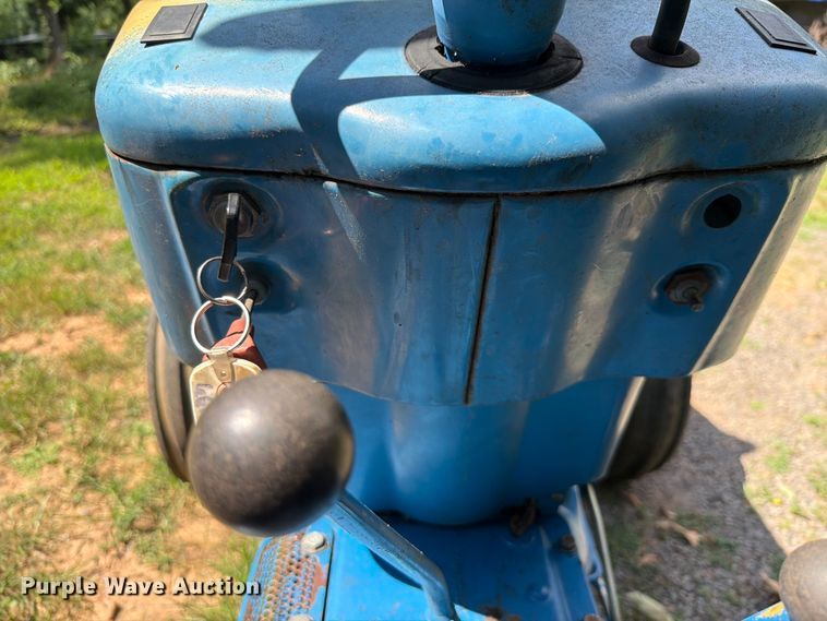 image for item EQ8028 Ford EA414C tractor