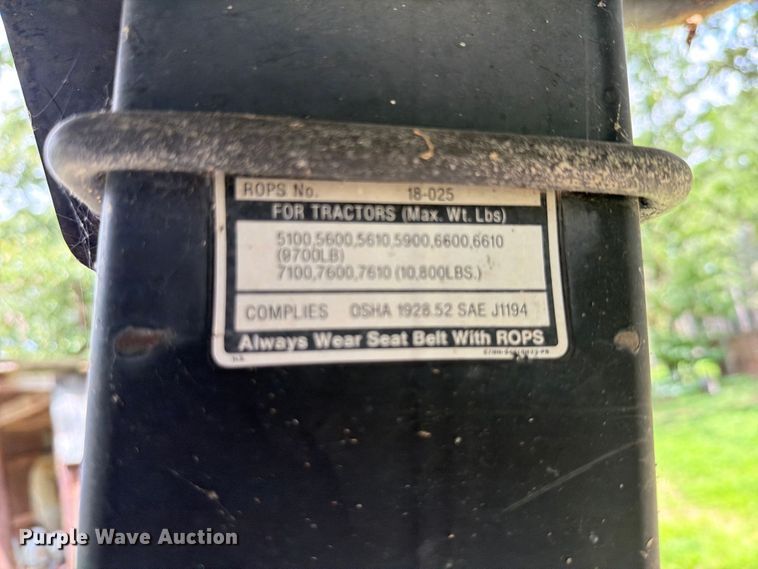 image for item EQ8028 Ford EA414C tractor
