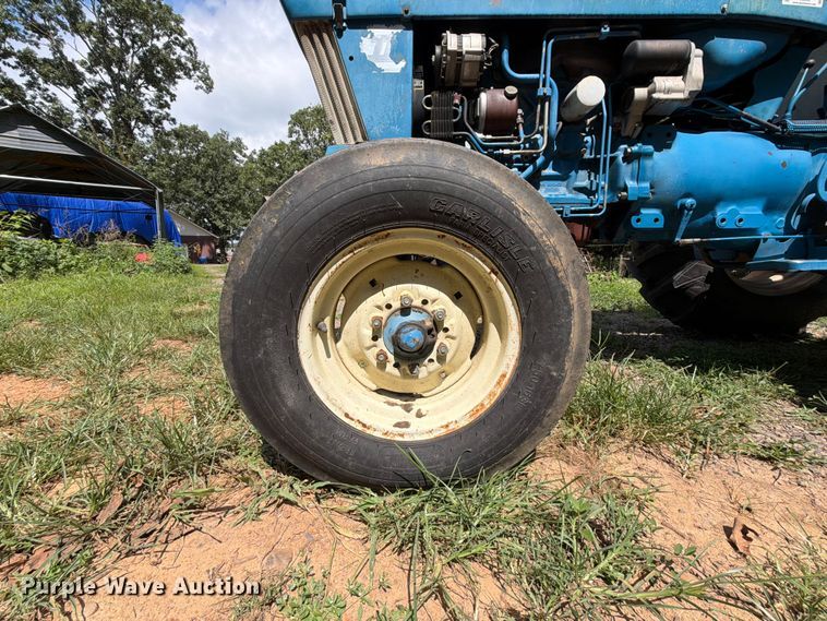 image for item EQ8028 Ford EA414C tractor