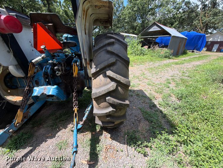 image for item EQ8028 Ford EA414C tractor