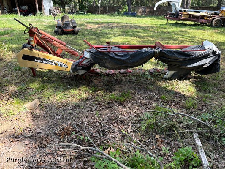 image for item EQ8031 New Holland 617 disc mower