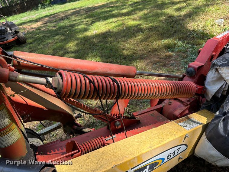 image for item EQ8031 New Holland 617 disc mower