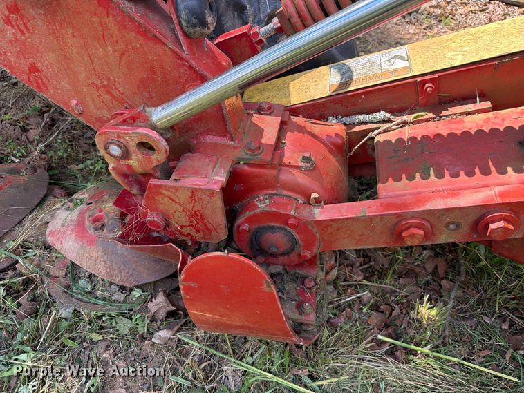image for item EQ8031 New Holland 617 disc mower