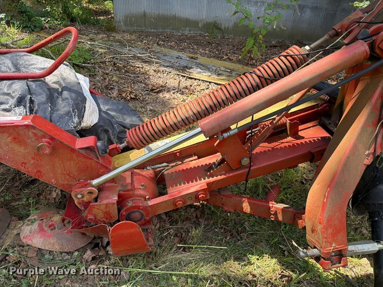 image for item EQ8031 New Holland 617 disc mower