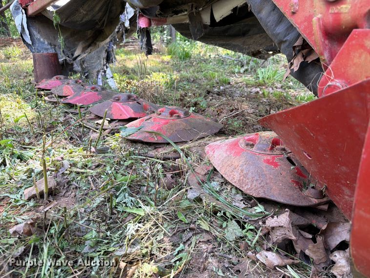 image for item EQ8031 New Holland 617 disc mower