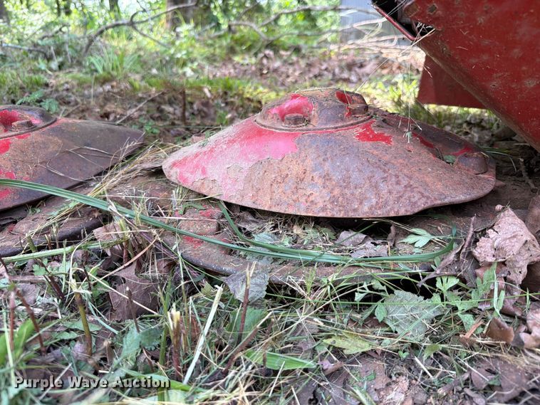 image for item EQ8031 New Holland 617 disc mower