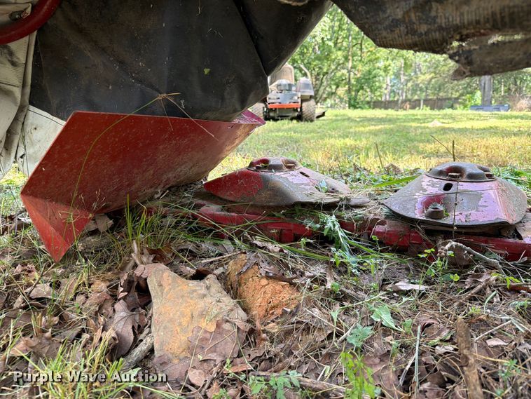 image for item EQ8031 New Holland 617 disc mower