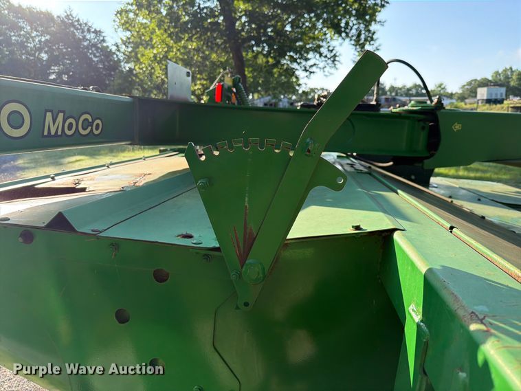 image for item EQ8067 2013 John Deere 630 flail mower