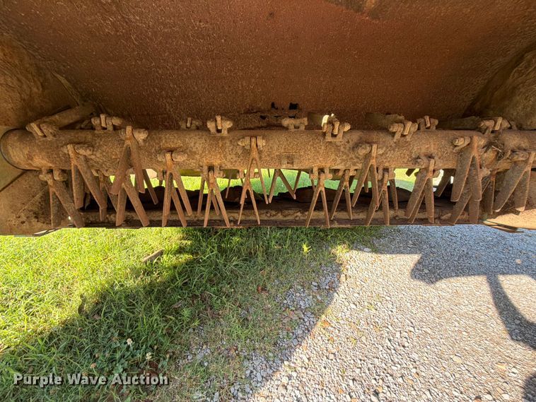 image for item EQ8067 2013 John Deere 630 flail mower