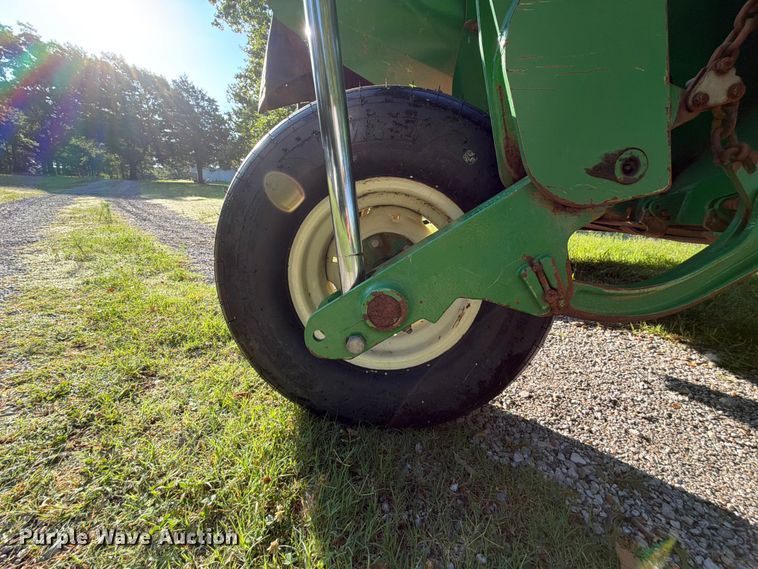 image for item EQ8067 2013 John Deere 630 flail mower