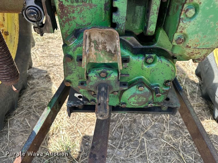 image for item ES6512 1959 John Deere 630 LP tractor