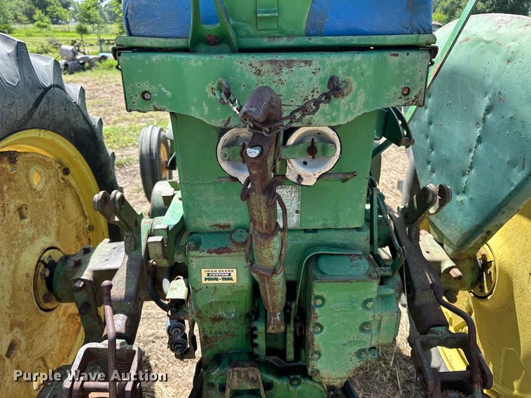 image for item ES6512 1959 John Deere 630 LP tractor