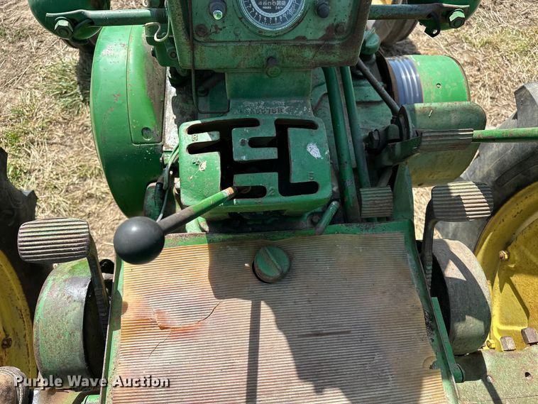 image for item ES6512 1959 John Deere 630 LP tractor