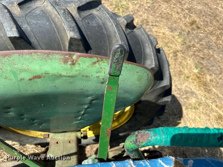 image for item ES6512 1959 John Deere 630 LP tractor