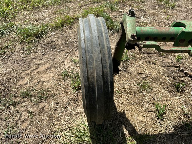 image for item ES6512 1959 John Deere 630 LP tractor