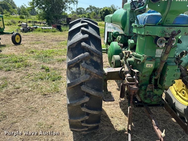 image for item ES6512 1959 John Deere 630 LP tractor