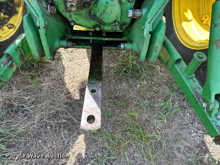 image for item ES6513 1957 John Deere 720 LP tractor