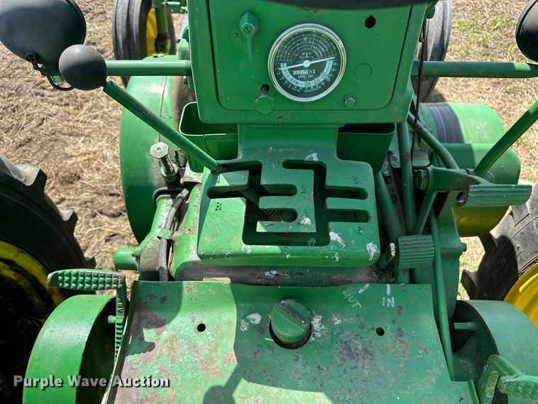 image for item ES6513 1957 John Deere 720 LP tractor