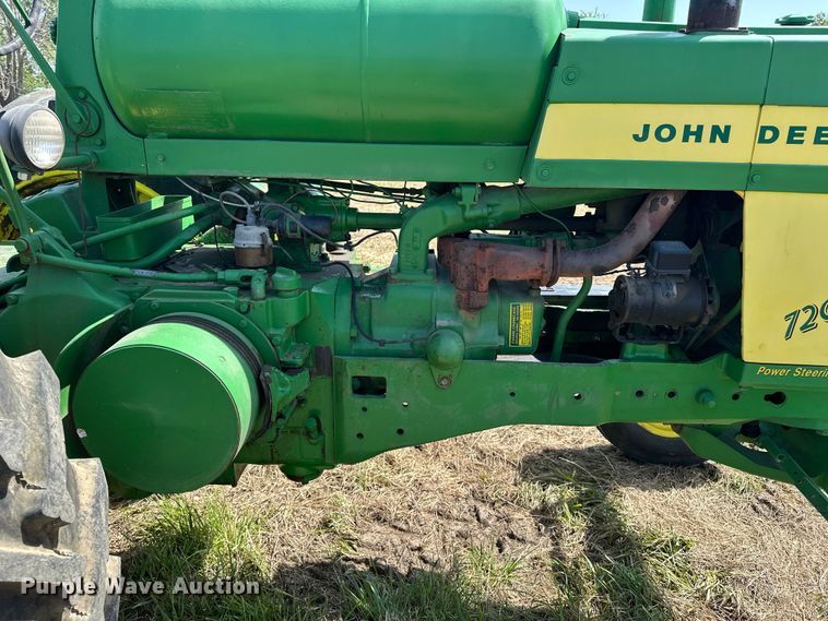 image for item ES6513 1957 John Deere 720 LP tractor