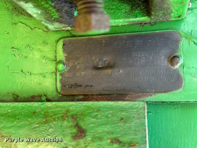 image for item ES6513 1957 John Deere 720 LP tractor