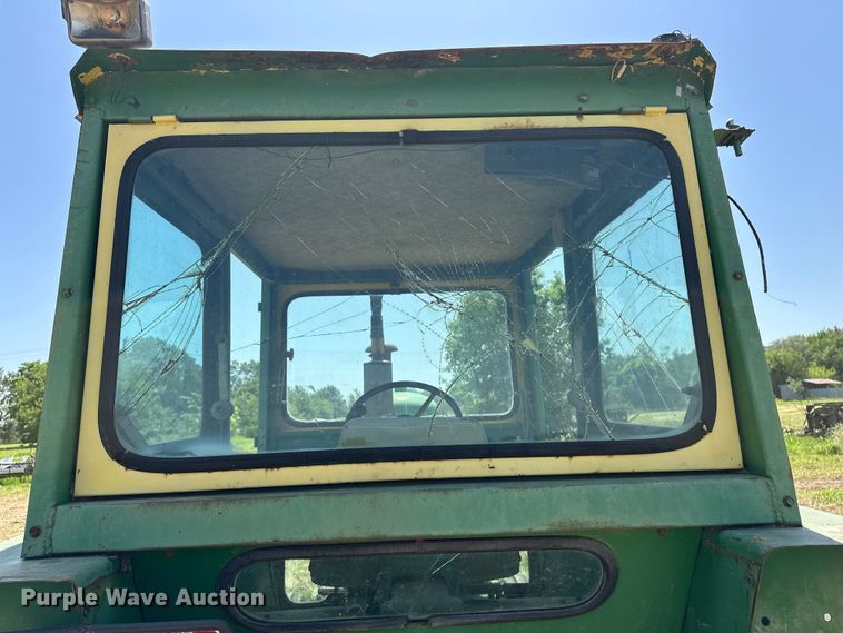 image for item ES6514 1968 John Deere 4020 tractor