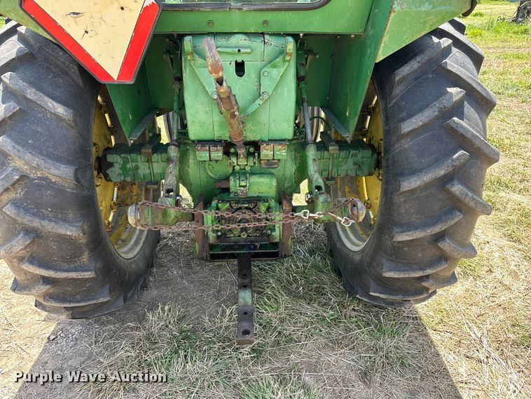 image for item ES6514 1968 John Deere 4020 tractor