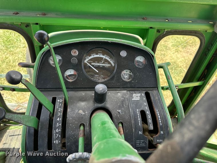 image for item ES6514 1968 John Deere 4020 tractor