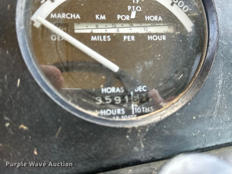 image for item ES6514 1968 John Deere 4020 tractor