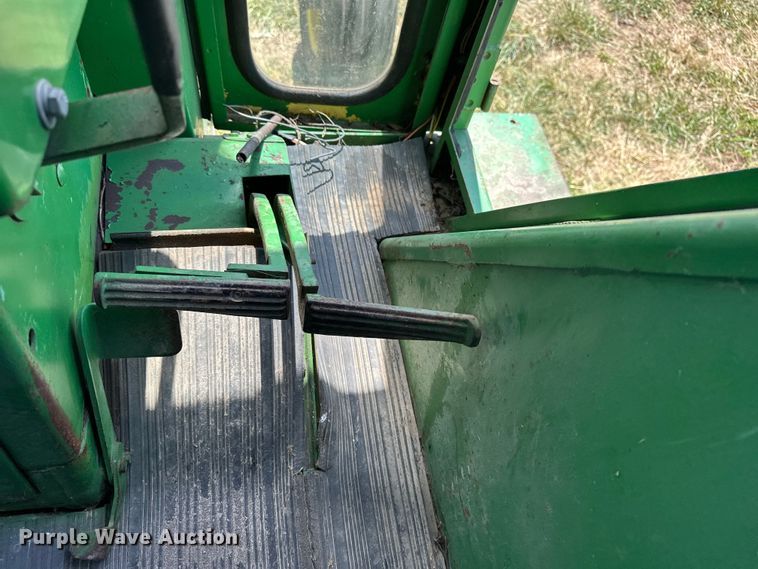 image for item ES6514 1968 John Deere 4020 tractor