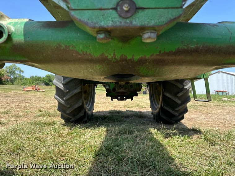 image for item ES6514 1968 John Deere 4020 tractor