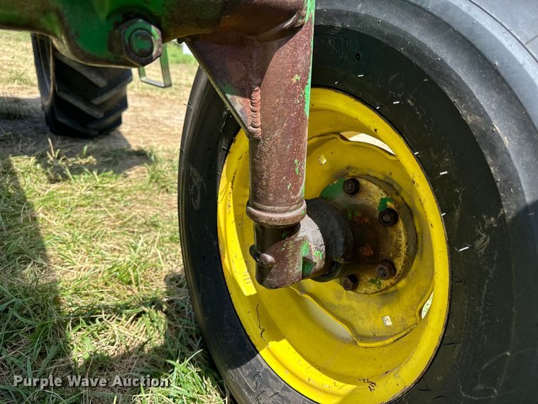 image for item ES6514 1968 John Deere 4020 tractor