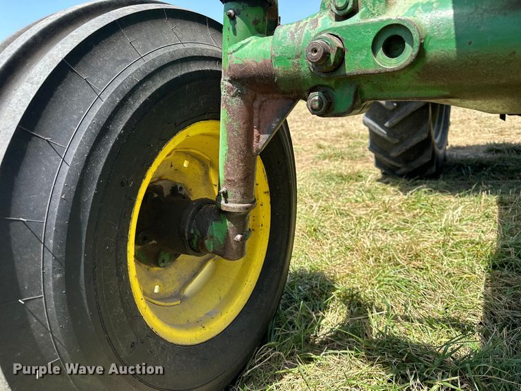 image for item ES6514 1968 John Deere 4020 tractor