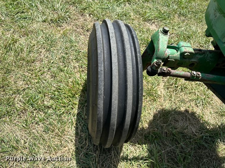 image for item ES6514 1968 John Deere 4020 tractor