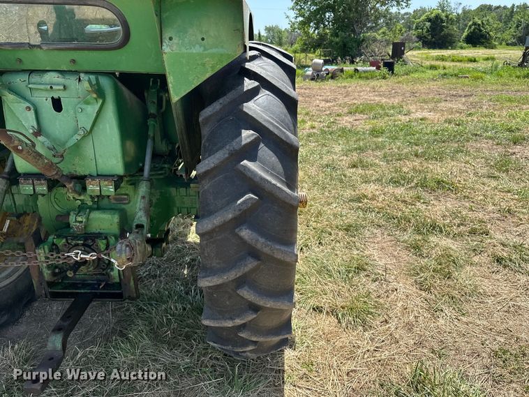 image for item ES6514 1968 John Deere 4020 tractor