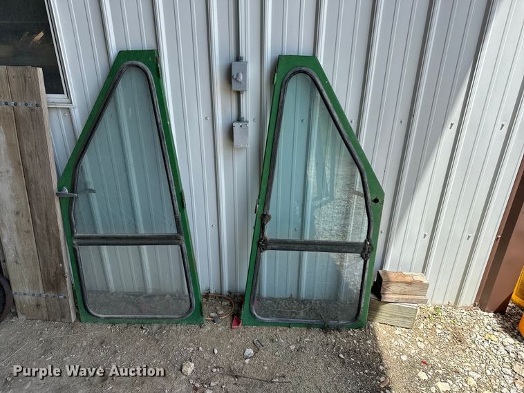 image for item ES6514 1968 John Deere 4020 tractor