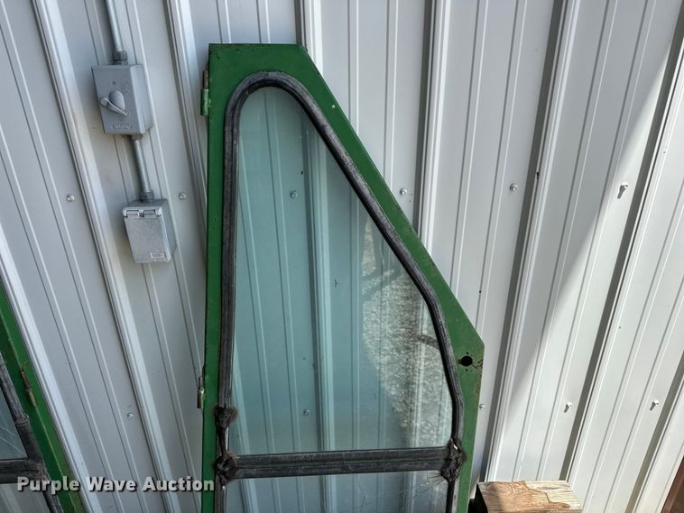 image for item ES6514 1968 John Deere 4020 tractor