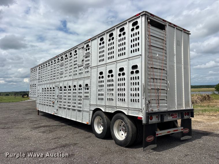 image for item ET2231 1988 Barrett 88L4537 livestock trailer