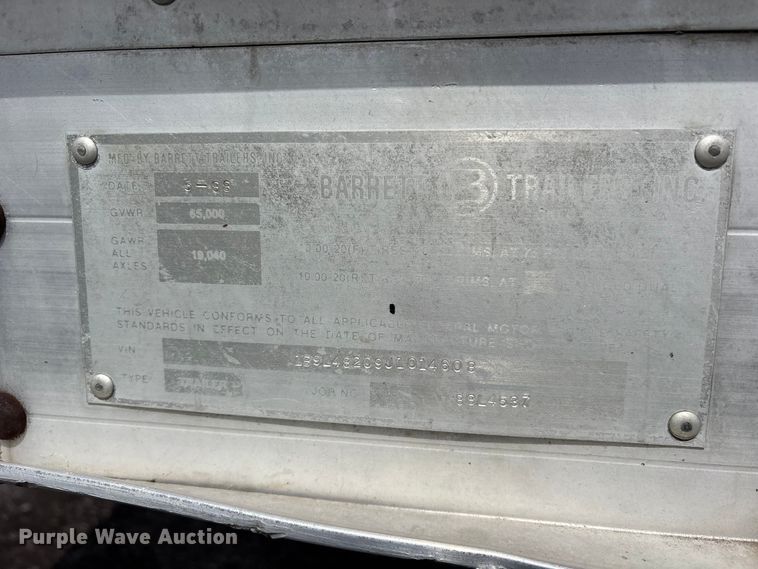 image for item ET2231 1988 Barrett 88L4537 livestock trailer