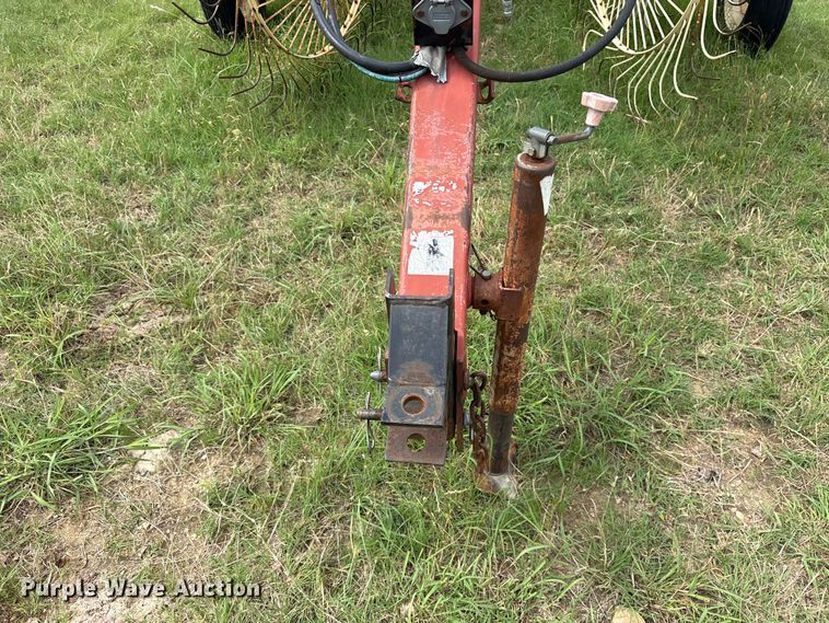 image for item ET2235 Hesston 3986 hay rake