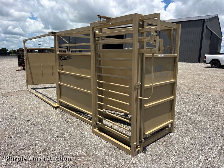image for item ET2242 NT Farm and Ranch RF Sweep Tub Right Facing Livestock Sweep Tub