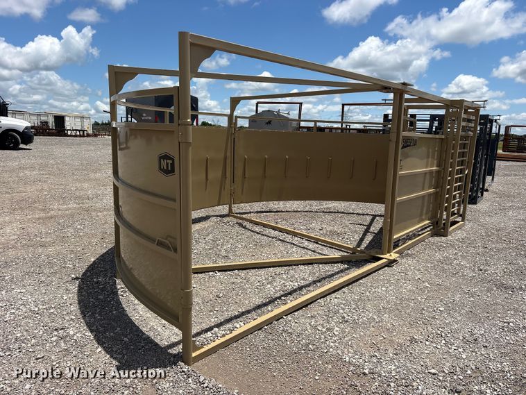 image for item ET2242 NT Farm and Ranch RF Sweep Tub Right Facing Livestock Sweep Tub