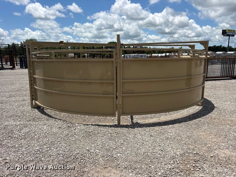 image for item ET2242 NT Farm and Ranch RF Sweep Tub Right Facing Livestock Sweep Tub