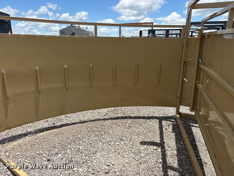 image for item ET2242 NT Farm and Ranch RF Sweep Tub Right Facing Livestock Sweep Tub