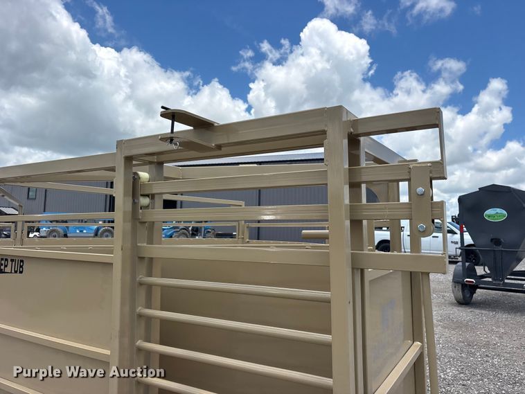 image for item ET2242 NT Farm and Ranch RF Sweep Tub Right Facing Livestock Sweep Tub