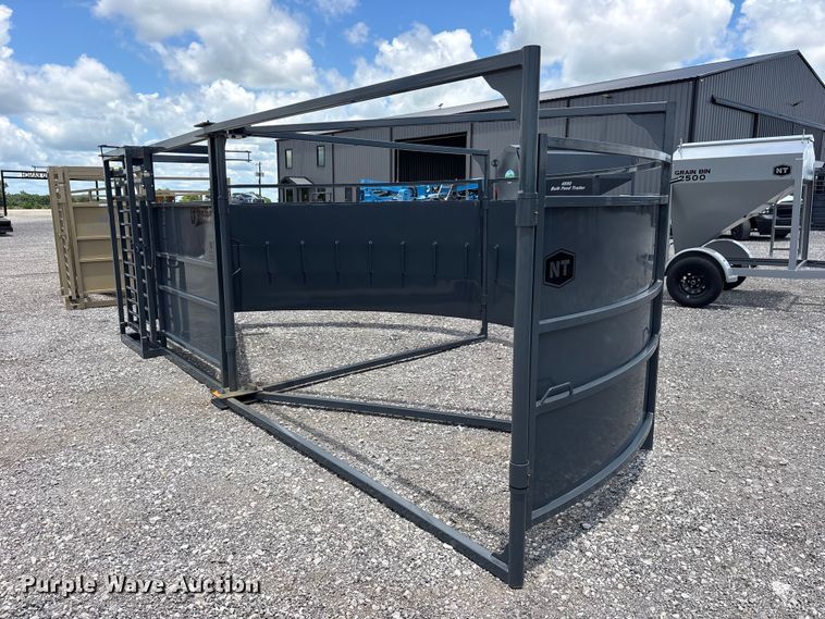 image for item ET2243 NT Farm and Ranch LF Sweep Tub squeeze chute