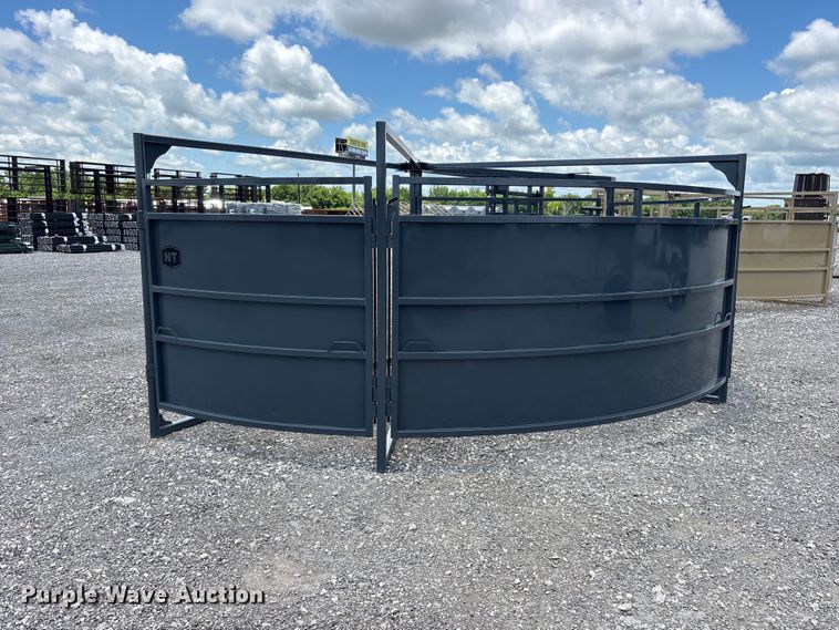 image for item ET2243 NT Farm and Ranch LF Sweep Tub squeeze chute