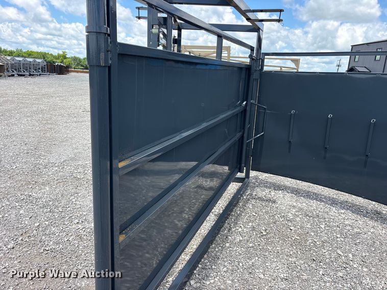 image for item ET2243 NT Farm and Ranch LF Sweep Tub squeeze chute
