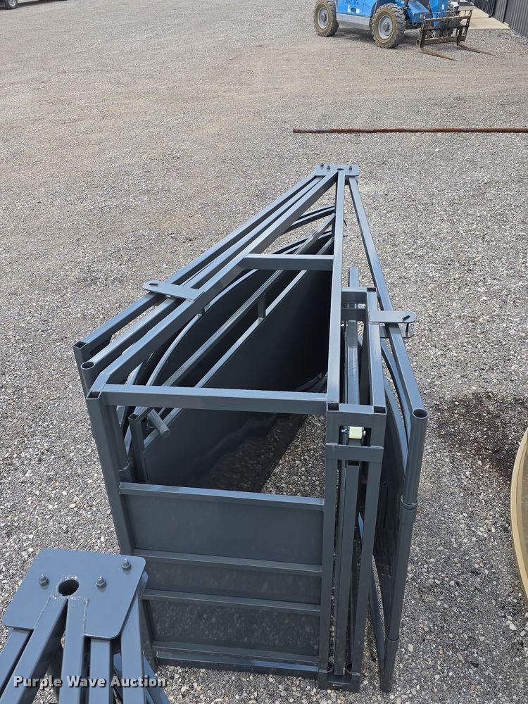 image for item ET2243 NT Farm and Ranch LF Sweep Tub squeeze chute
