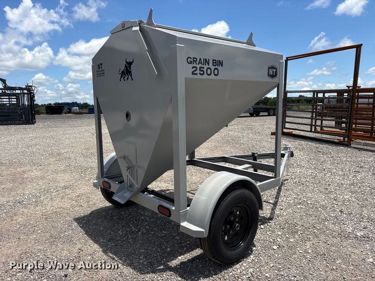 image for item ET2244 NT Farm and Ranch Grain Bin 2500 gravity wagon